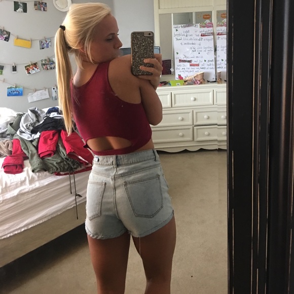 Crop top - Picture 2 of 2