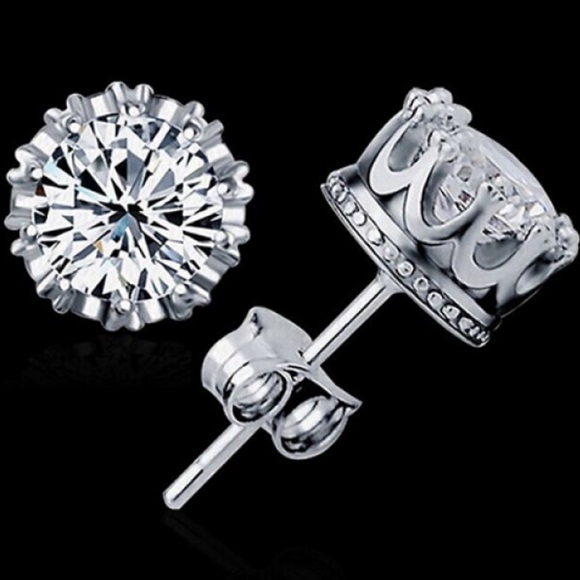 • CRYSTAL STUD EARRINGS • - Picture 2 of 3