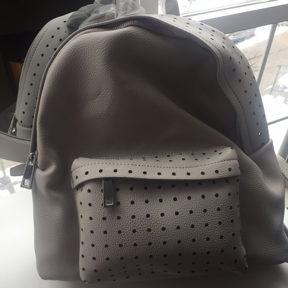 Grey backpack - Picture 3 of 5
