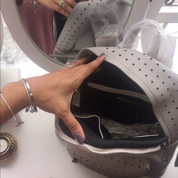 Grey backpack - Picture 5 of 5