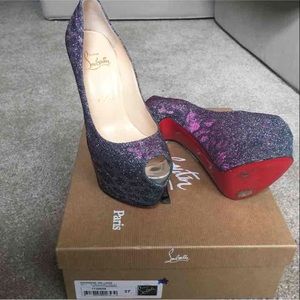 Authentic CHRISTIAN LOUBOUTIN Highness