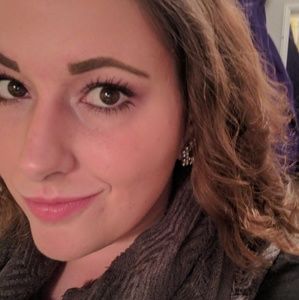 Meet your Posher, Domonique