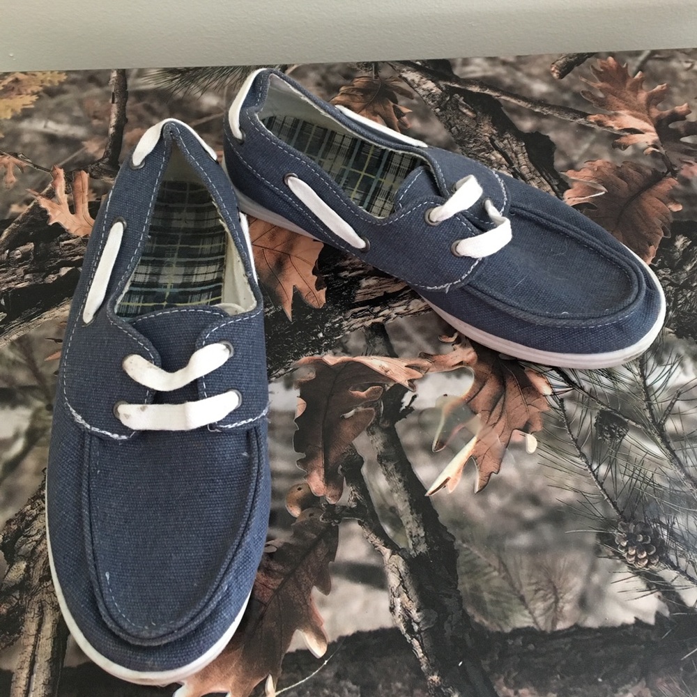 Flats - Picture 2 of 2