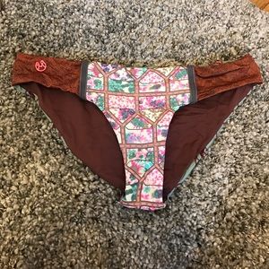 Maaji bikini bottoms size m worn once