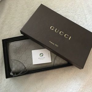 Women's Gucci wallet