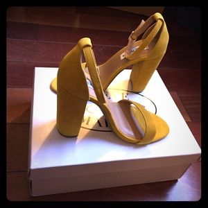 Steve Madden Carson Sandal Yellow Block Heel
