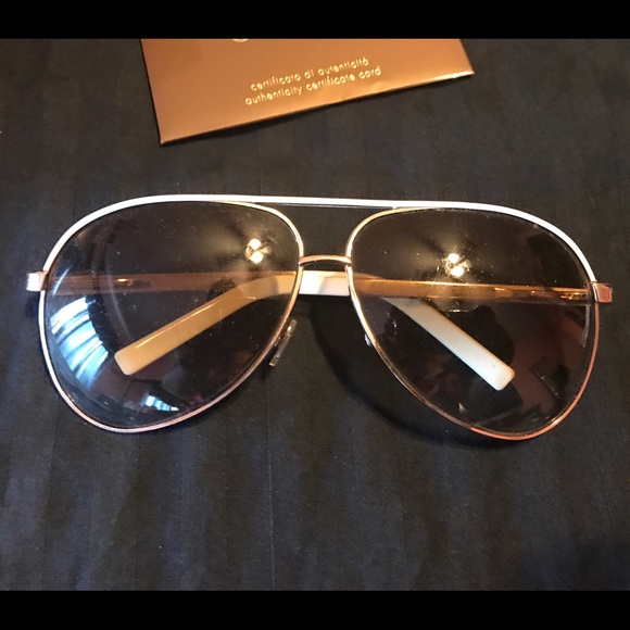 Gucci sunglasses ! Widened but in great shape - Picture 1 of 4