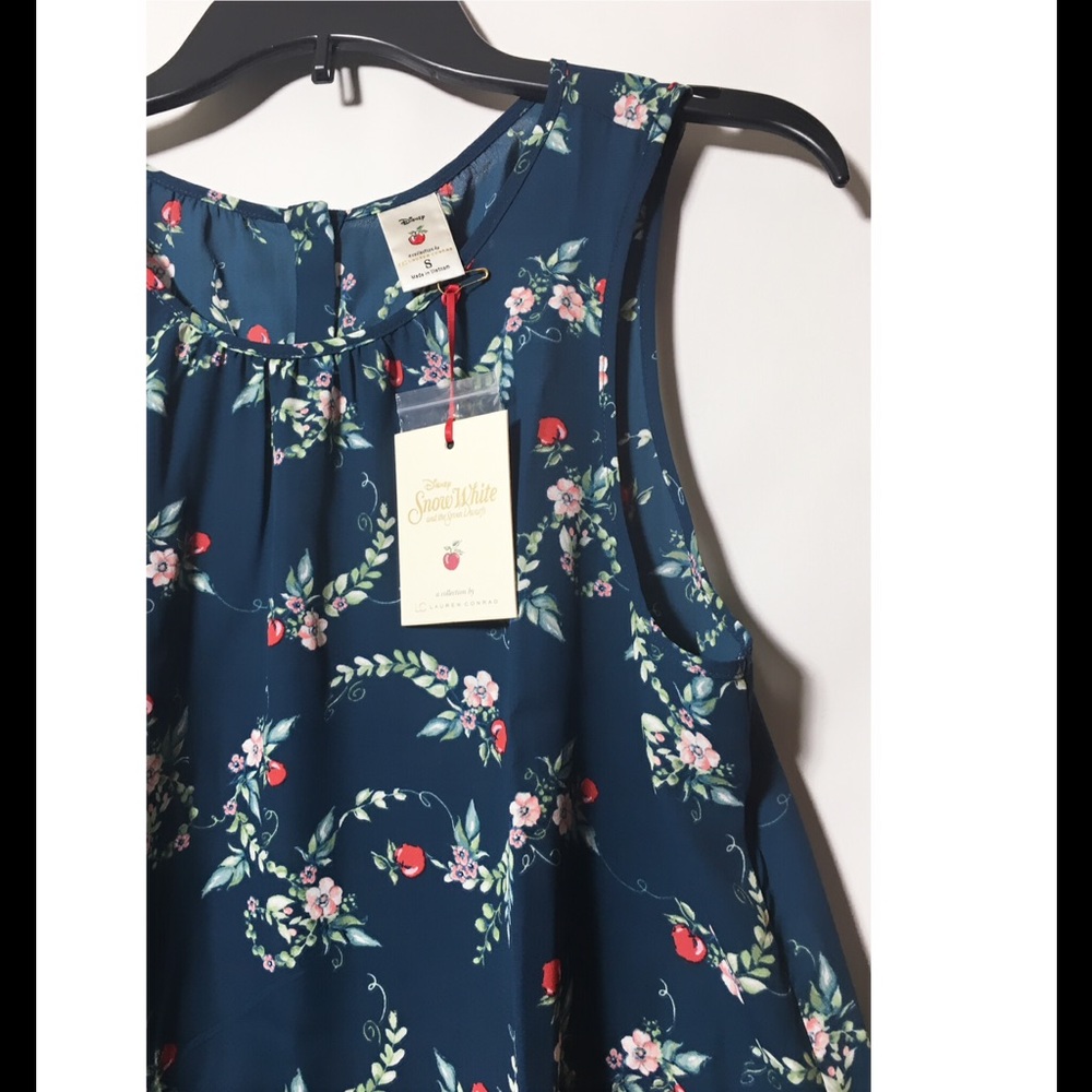 SALE LC Lauren Conrad "Snow White" Blue Crop Top - Picture 4 of 8