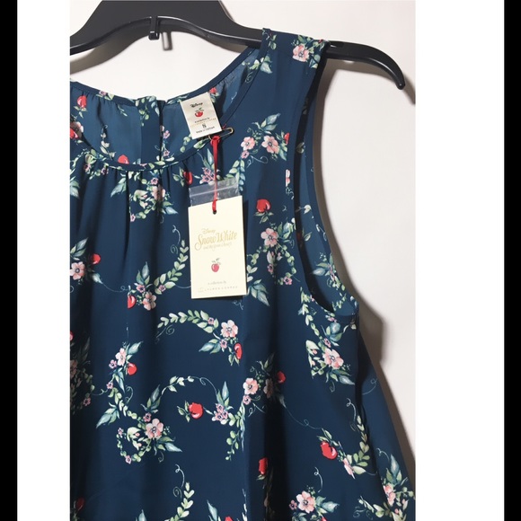 SALE LC Lauren Conrad "Snow White" Blue Crop Top - Picture 4 of 8