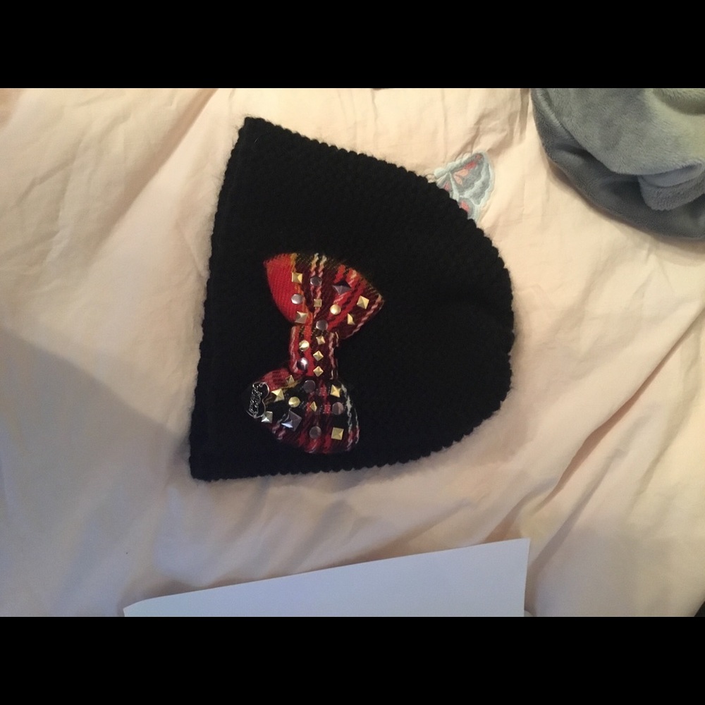 Betsy Johnson winter hat