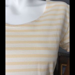 Brooks Brothers light weight short sleeve T shirt