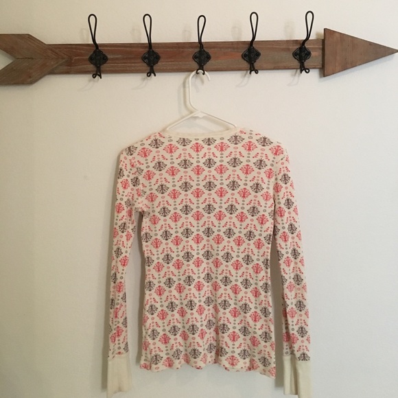 Ivory, pink, and burgundy Henley - Picture 3 of 4