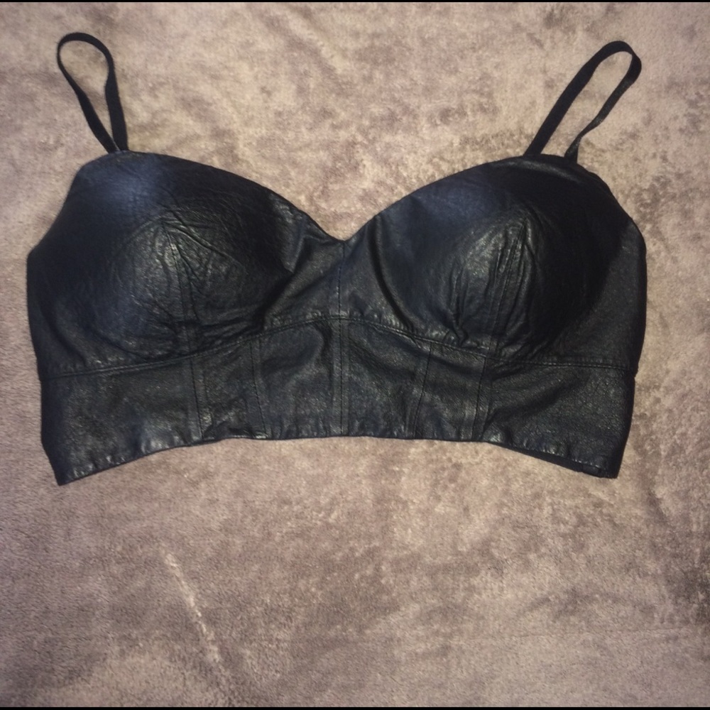 Black BEBE top ✨✨