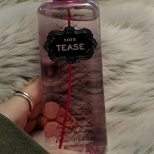 Authentic VS noir tease body mist, original $25