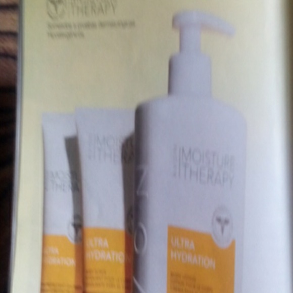 Other - Moisture therapy avon