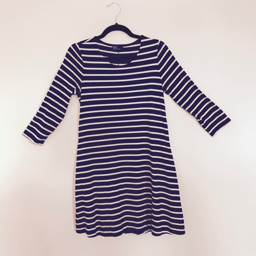 NWOT! GAP Mini Dress With Pockets!