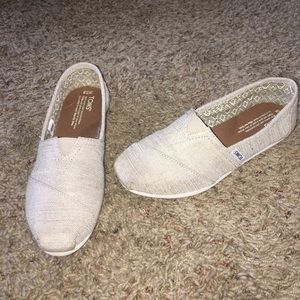 Toms shoes