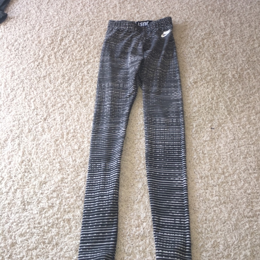 Nike leggings