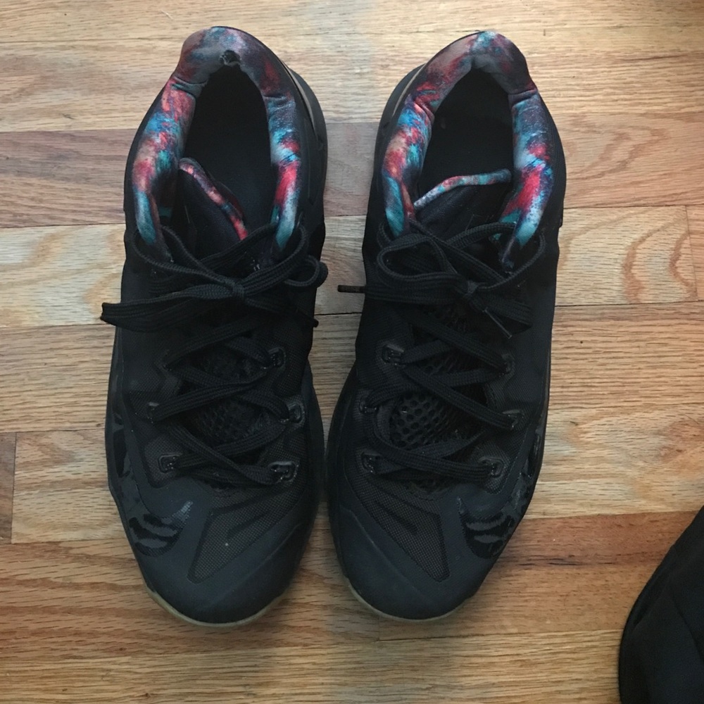 Nike LeBron 11 low- Gum Sole
