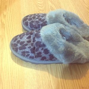 Bedroom slippers