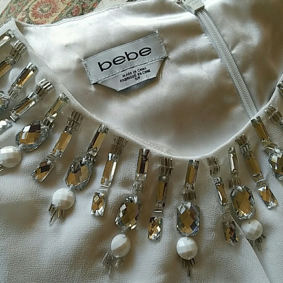 A chic white coctail dress - Picture 3 of 3