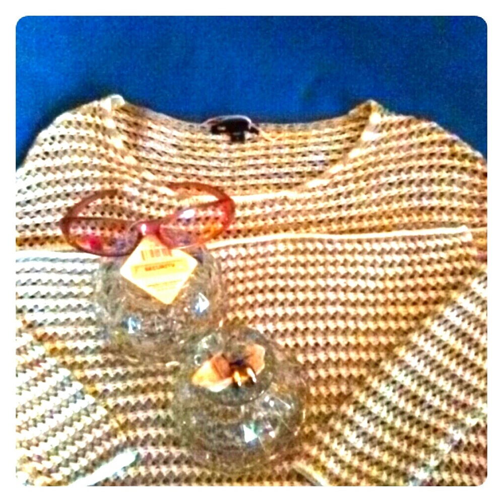 Sweater n accessory bundle