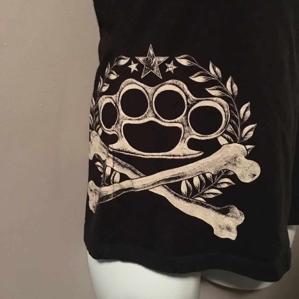 Tee - Picture 2 of 3