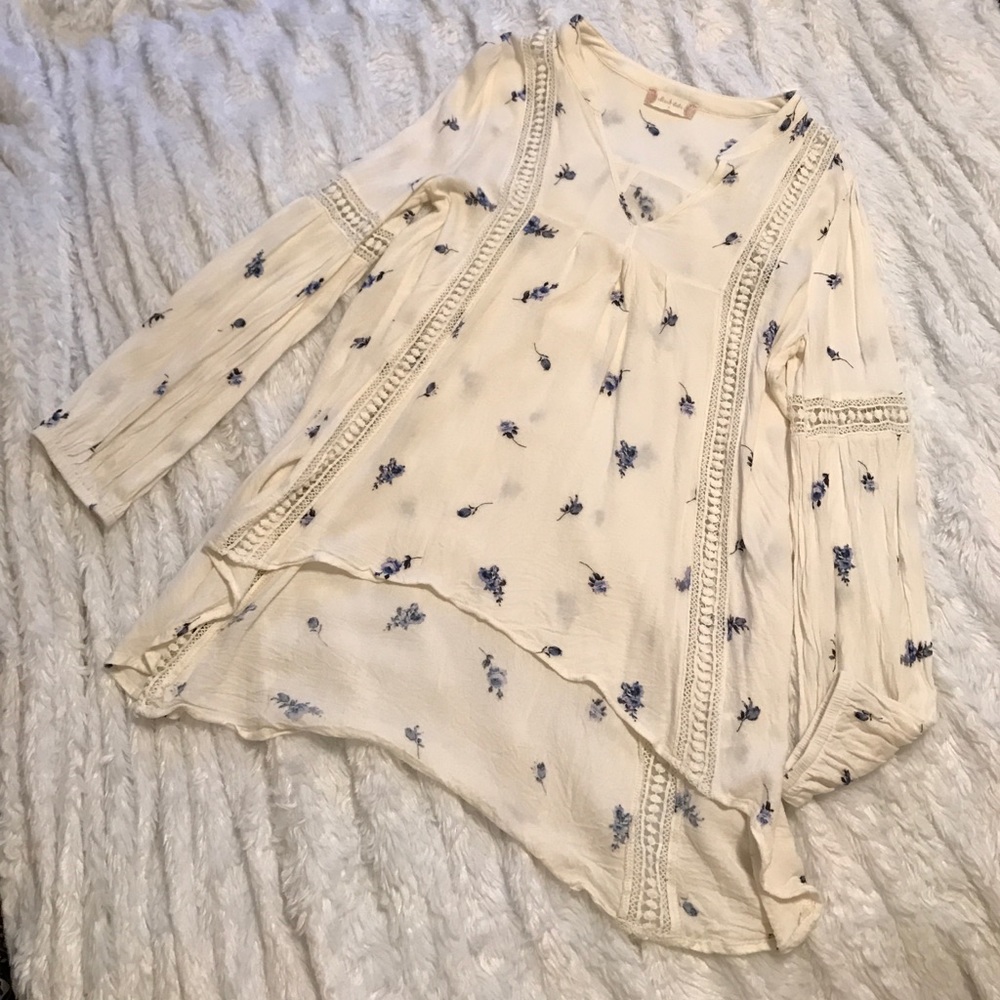 Altar'd State high low top