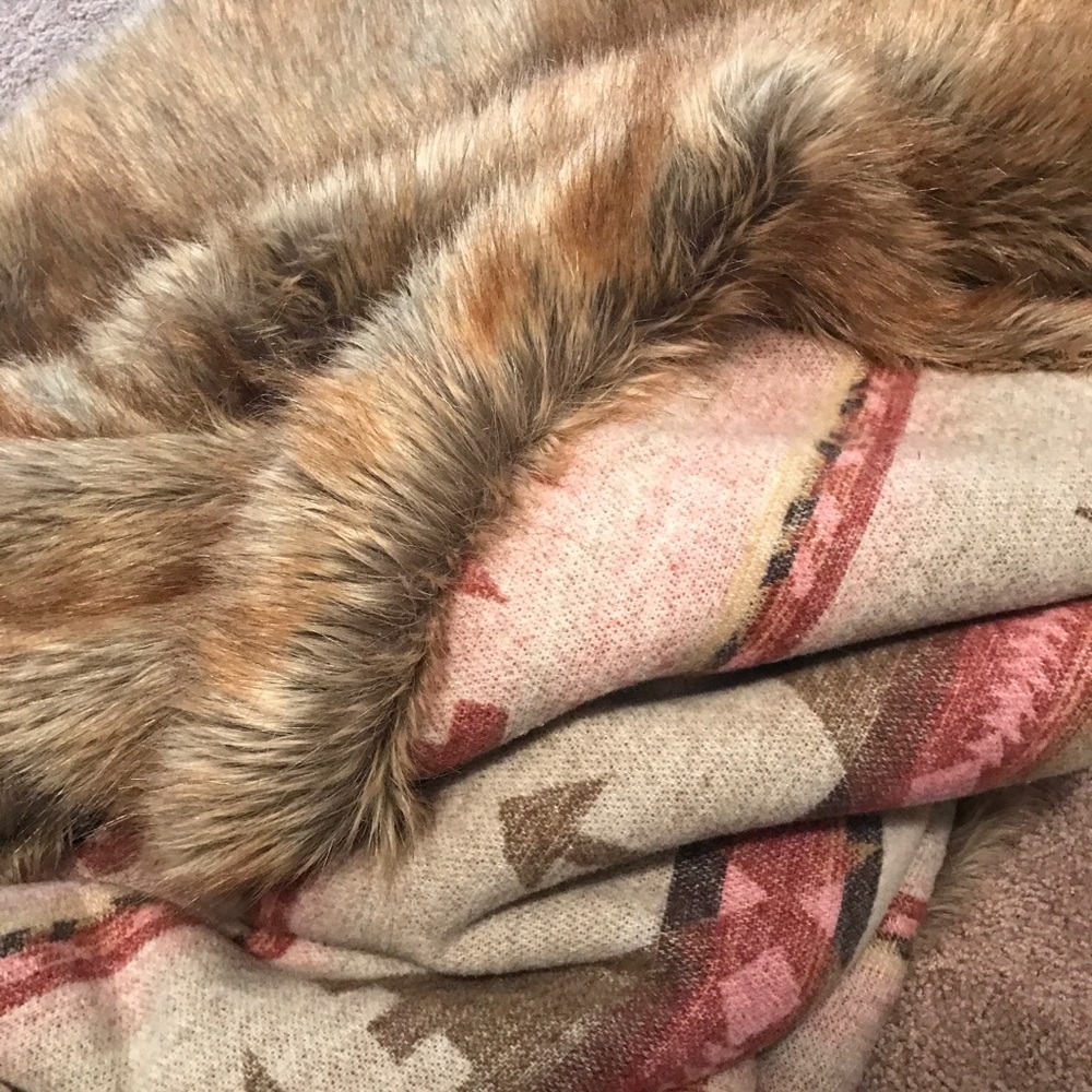 SpiritHoods Coyote Throw