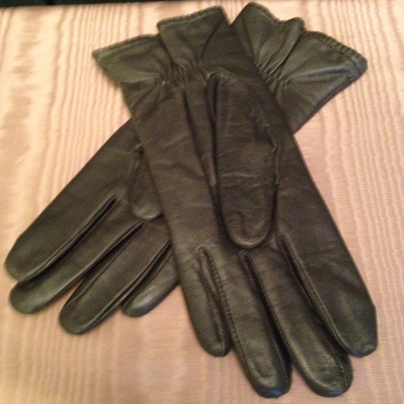 Gray Leather Gloves Sz S. NWOT - Picture 2 of 5