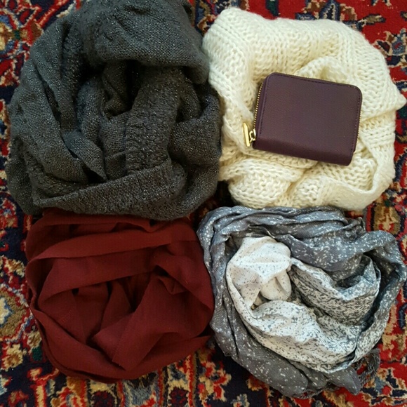Accessories - Four scarves and a wallet