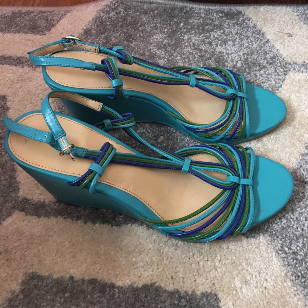 Bandolino teal heels