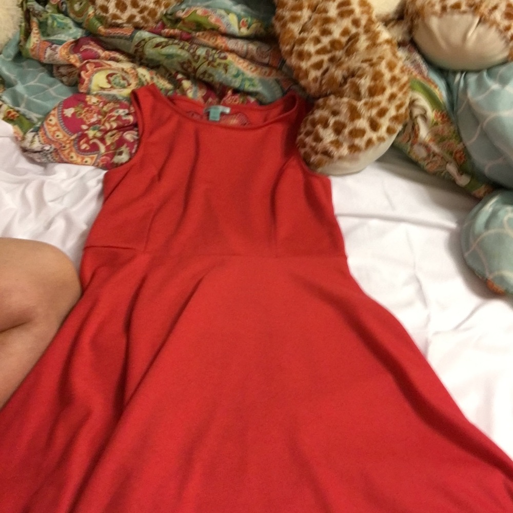 Coral dress w skull back