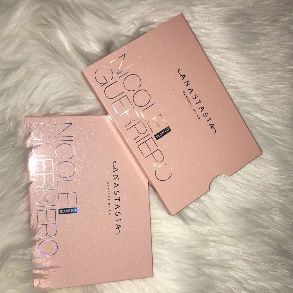 In love with Nicole's glow kit collab with ABH