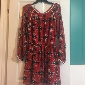 Dress. I'm a size 0 and is a little big on me.