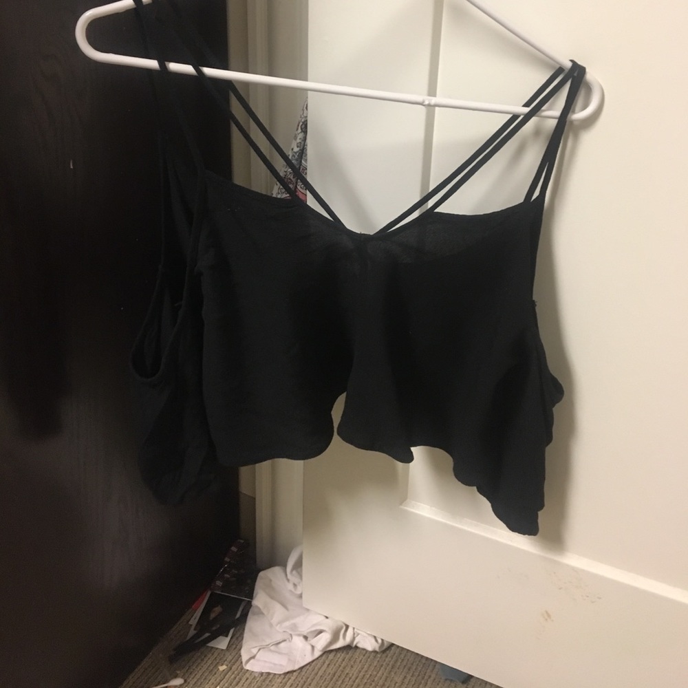 ⭐️ BLACK CROP TOP⭐️ - Picture 5 of 6