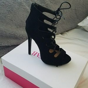 Lola shoetique Heels