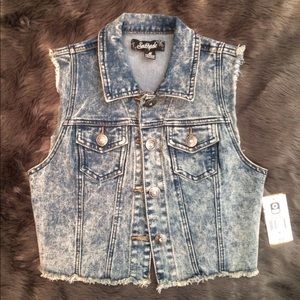 New women's South Pole jean vest size medium