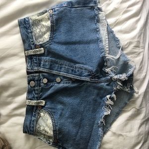 Levi high waisted shorts