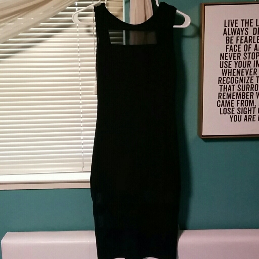 Backless mini