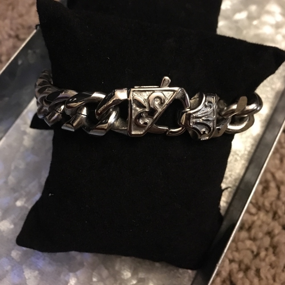 Stainless steel bracelet