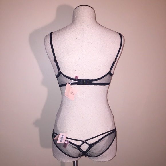 ⭐️SOLD⭐️ AGENT PROVOCATEUR DIDI BRA & PANTY SET - Picture 2 of 8