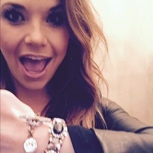 Meet your Posher, Kayla