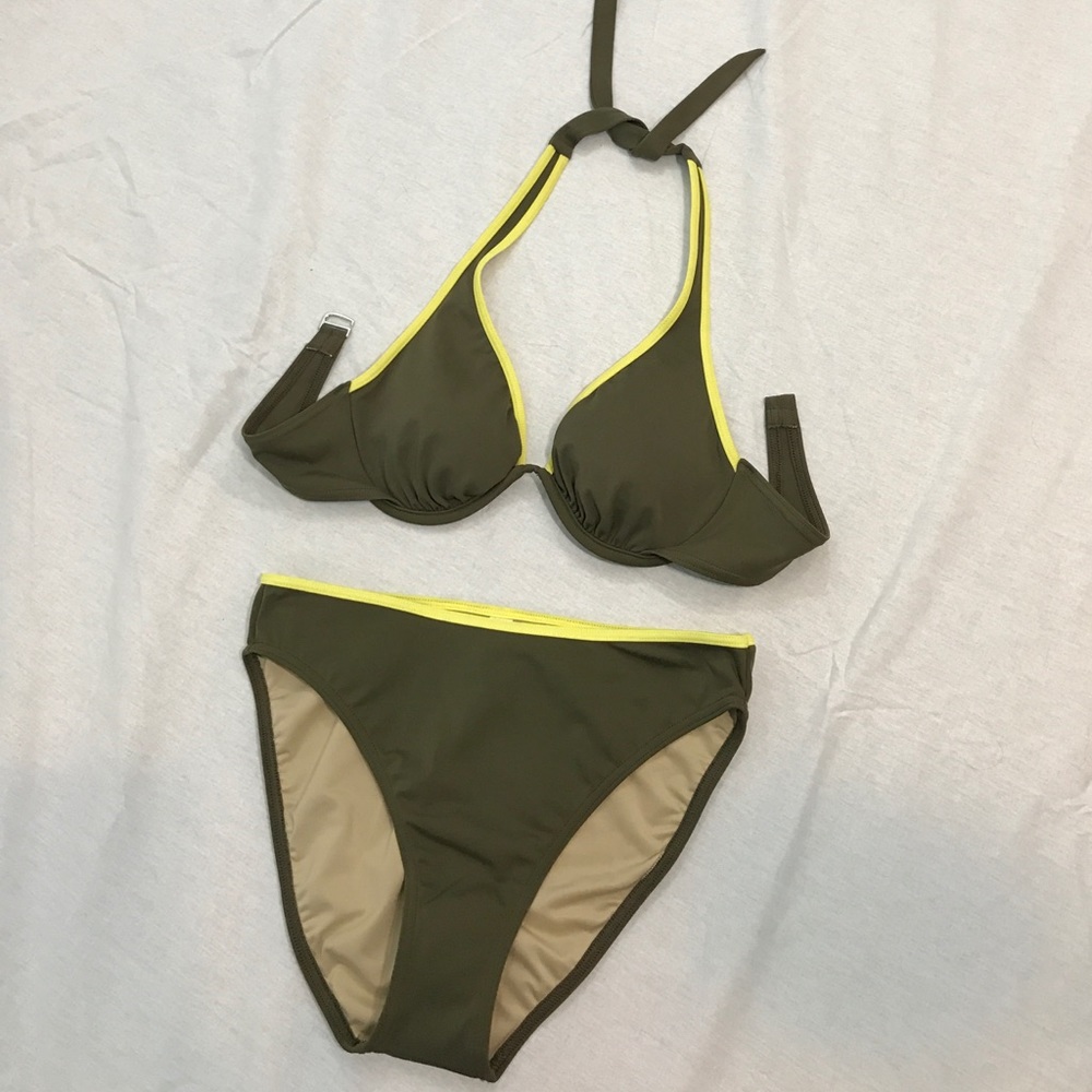 NWOT Victoria's Secret Halter with Bottom Bikini