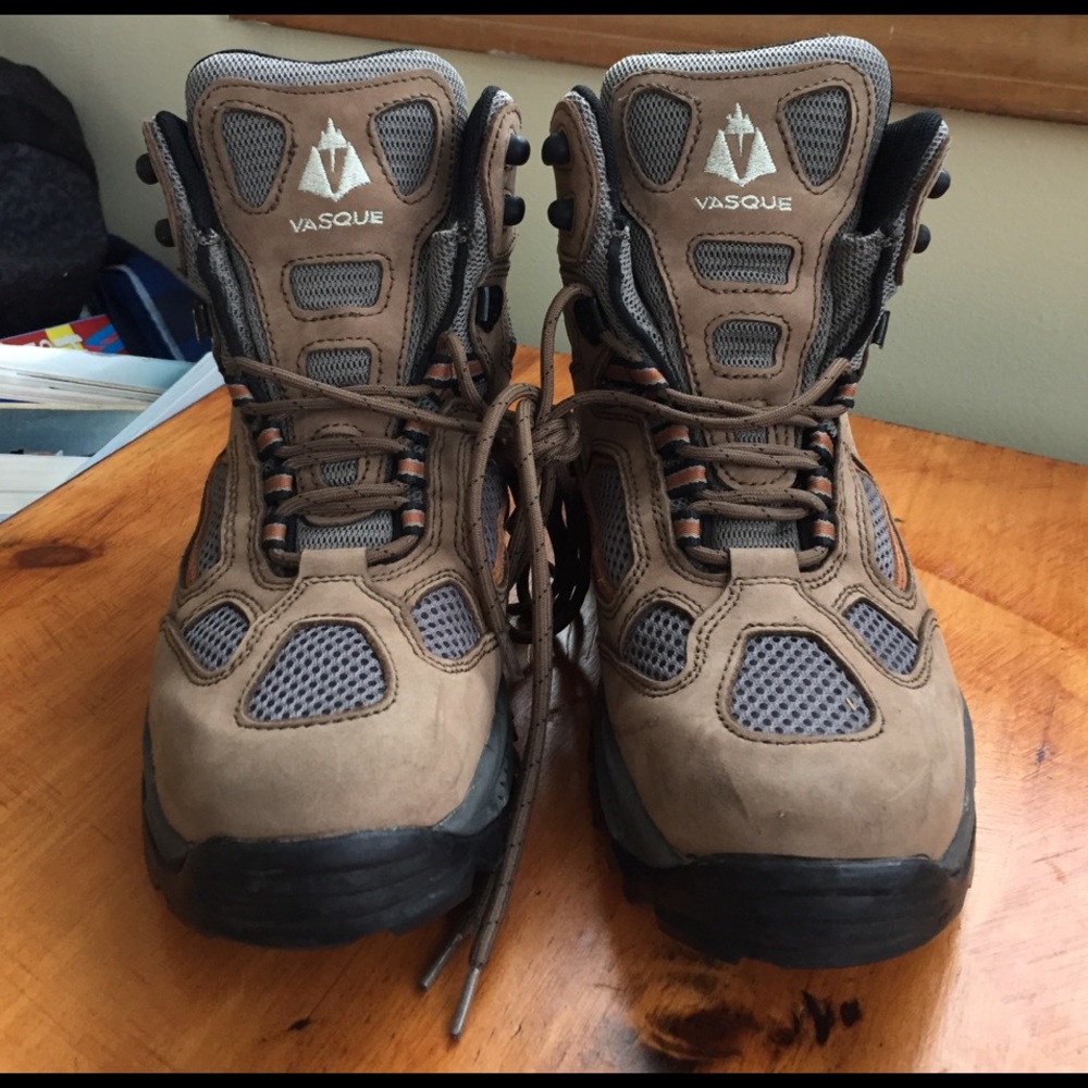 Men's size 9.5 VASQUE boots