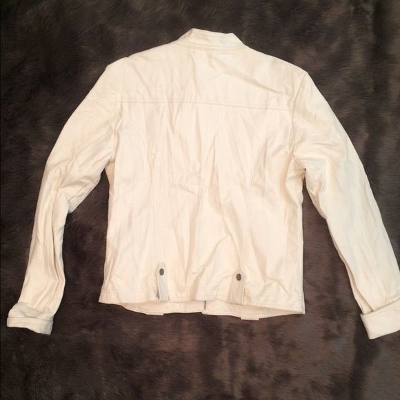 SOLD Women's Wet seal faux leather size L - Picture 5 of 5