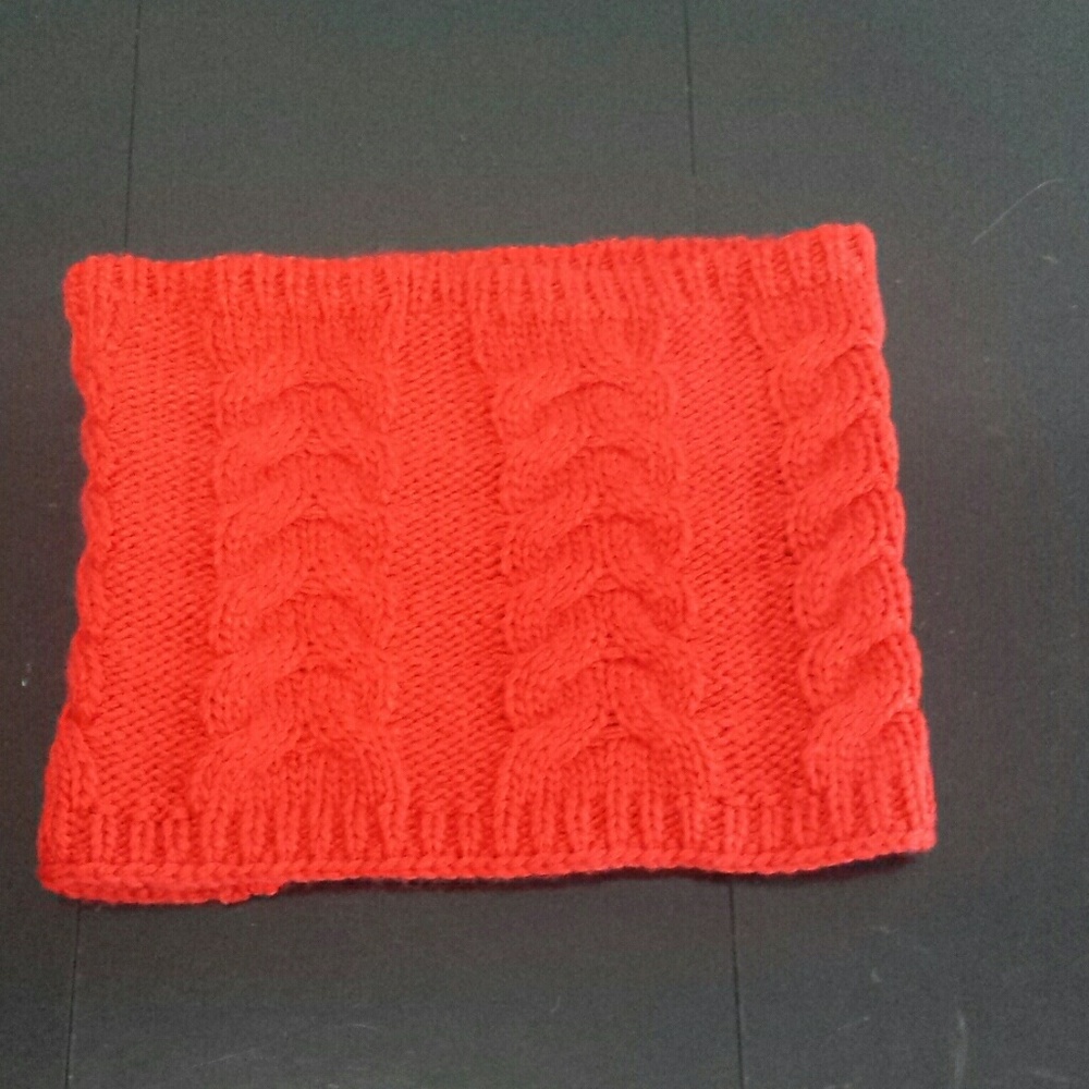 Cable knit circle scarf