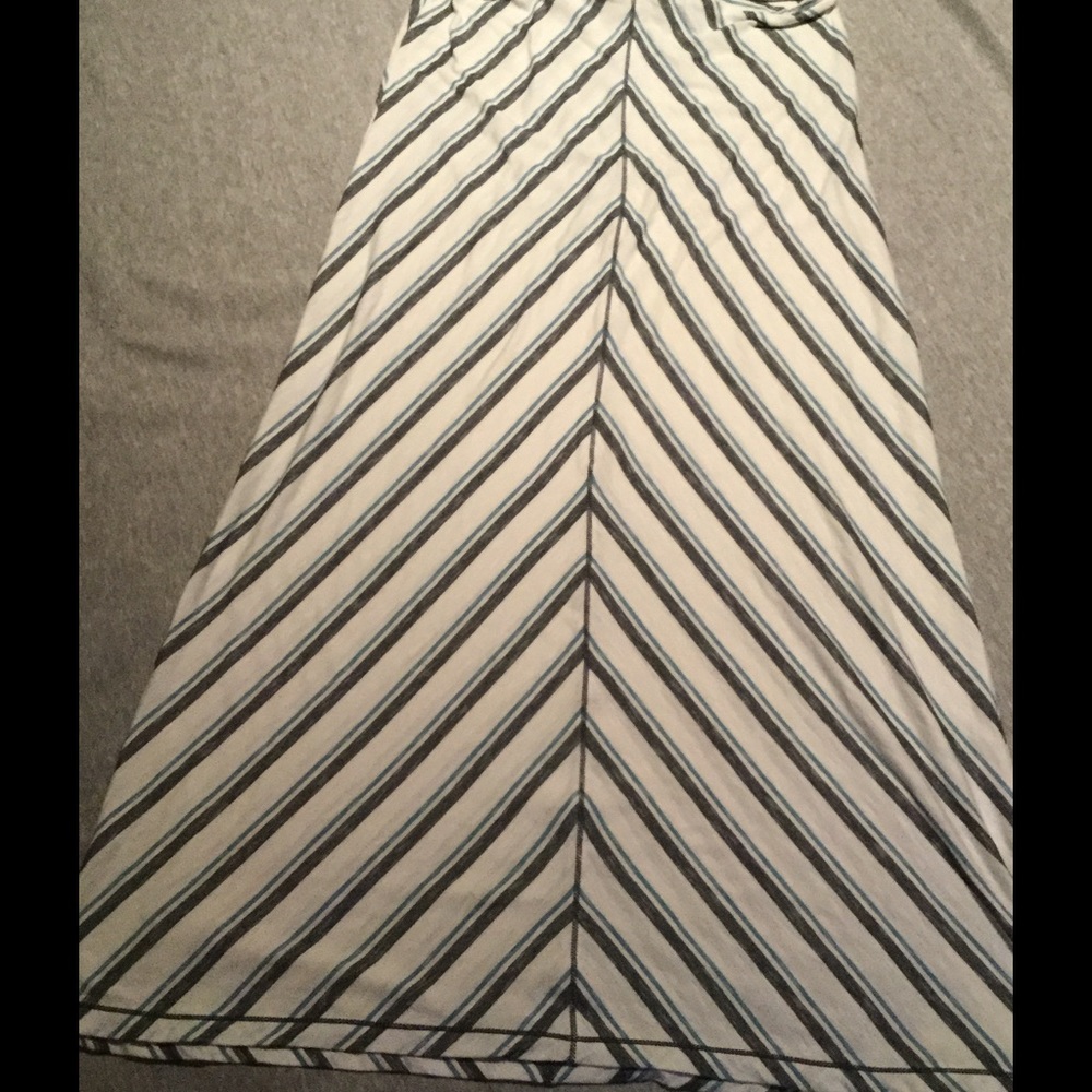 Blue black and whit maxi skirt