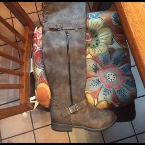 over the knee boots Buckle details, Size 7.