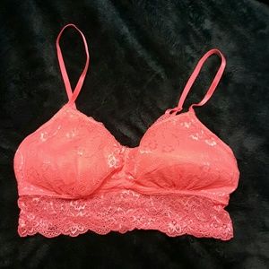 4 pack of lace bralettes! Size Large
